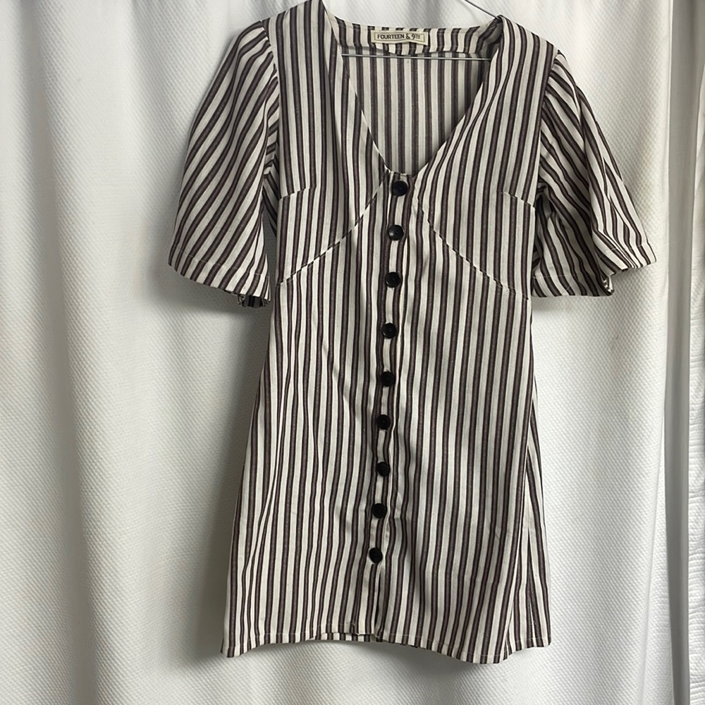 Cream striped short sleeve dress with brown buttons